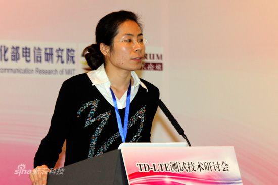 圖為：TD-LTE測試技術(shù)研討會現(xiàn)場，安立公司林雪聰演講。