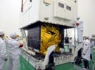 北斗衛星開展雙星總裝測試工作