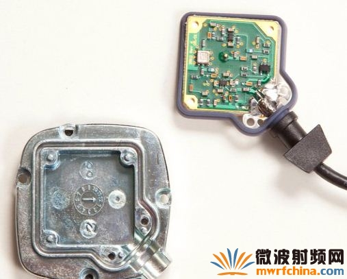 拆解FBI跟蹤器：震撼的GPS結(jié)構(gòu)