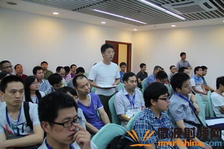 電子科技大學教授陳彥 太赫茲技術發(fā)展與應用演講 觀眾提問