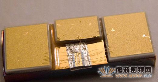 英國(guó)研制出世界上功率最大的太赫茲激光器芯片