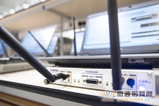 NI MIMO原型平臺是一個基于USRP RIO軟件無線電和PXI硬件的模塊化系統(tǒng)，可實現(xiàn)各種天線配置