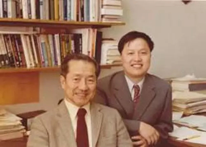 作者和鄭鈞
